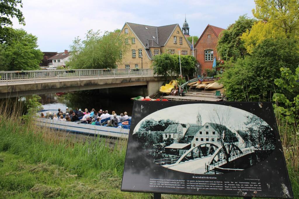 Hollaender Flair Friedrichstadt Extérieur photo
